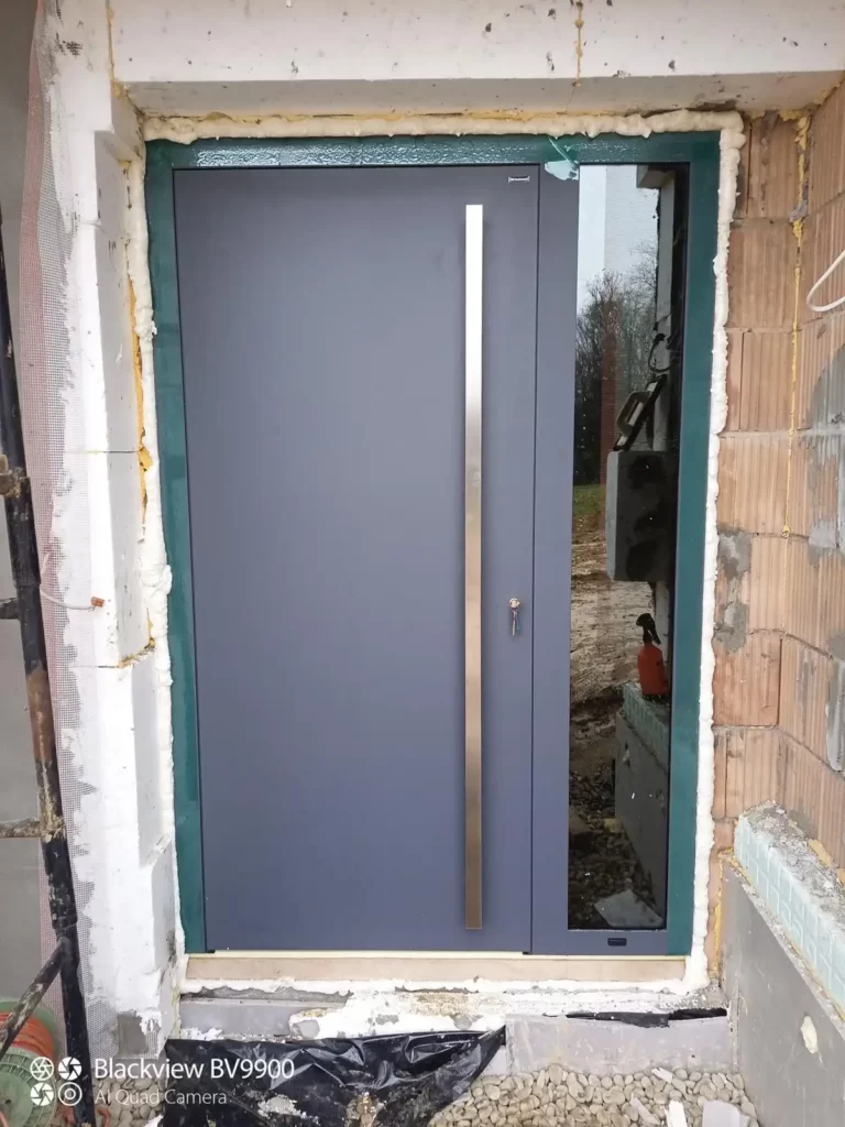 drzwi zewnętrzne CREO od firmy Wiśniowski zamontowane przez salon MK Projekt z Brzeska